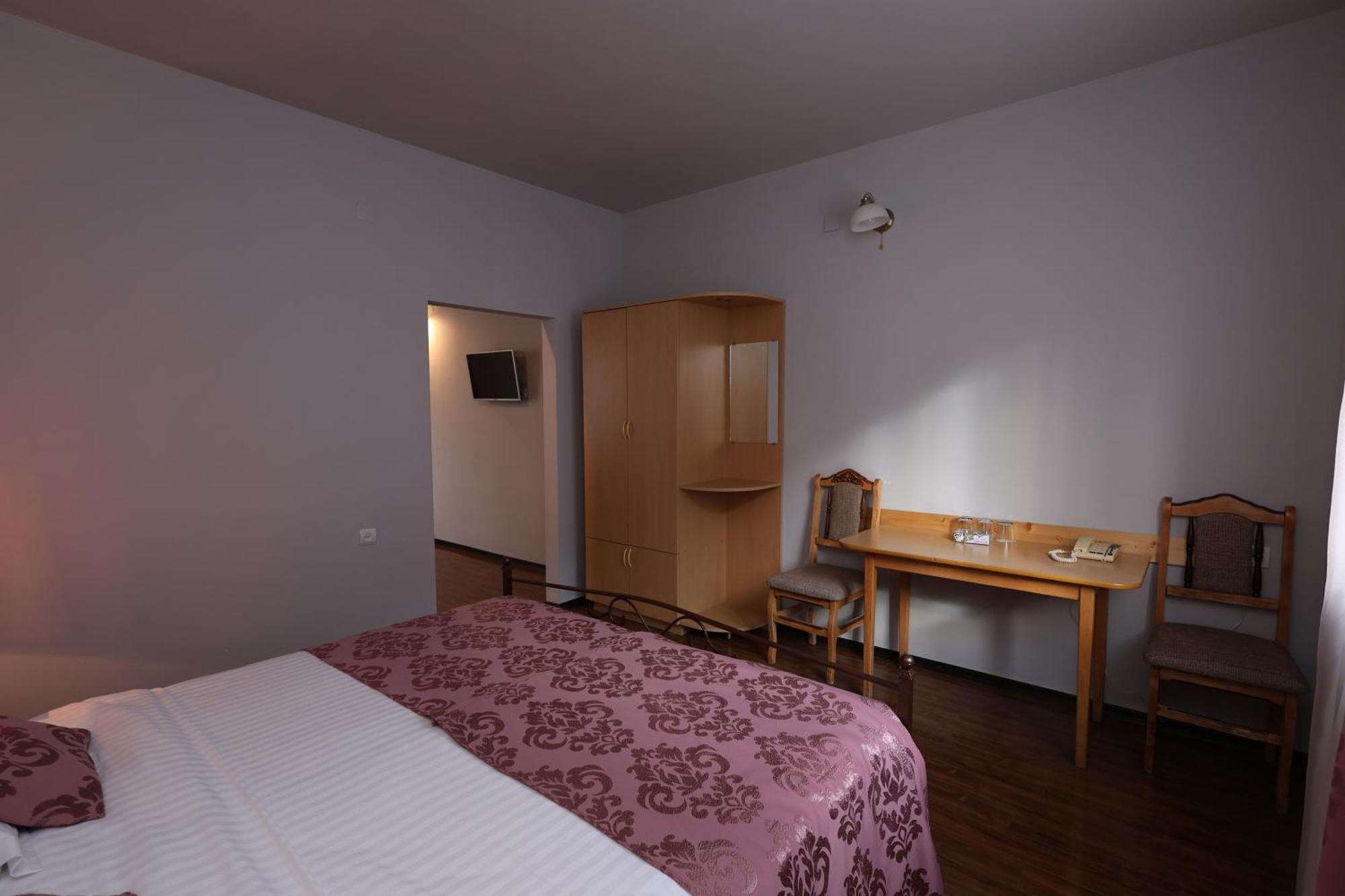 Yeghevnut Hotel Goris Extérieur photo